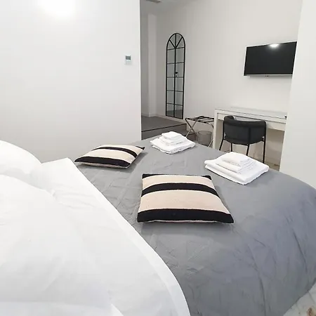 Akita Dimora 게스트하우스 바리